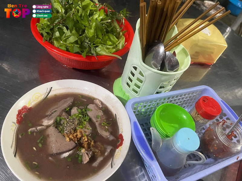 chao-long-ut-lun-bentretoplist