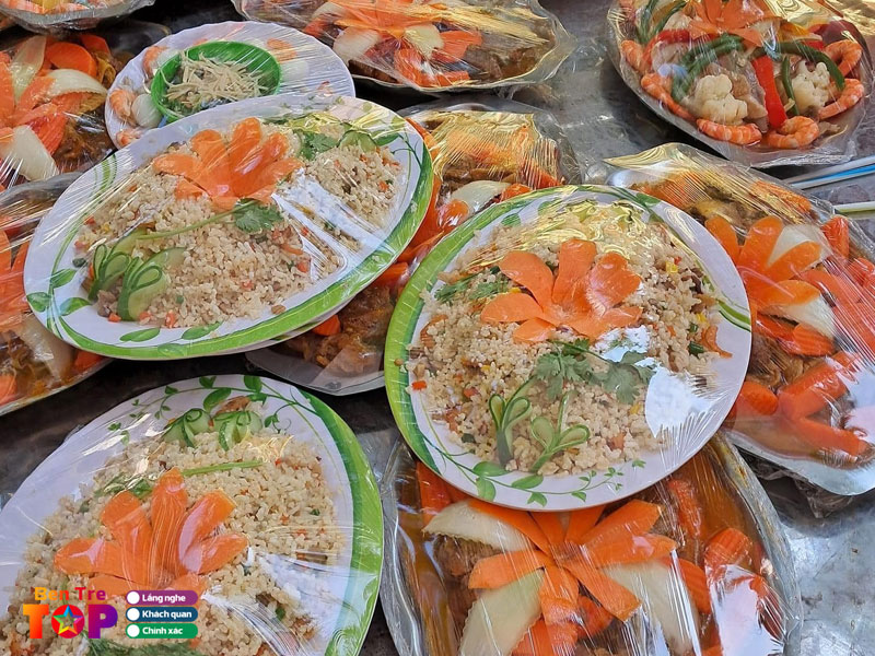 dich-vu-nau-an-thanh-loan-bentretoplist