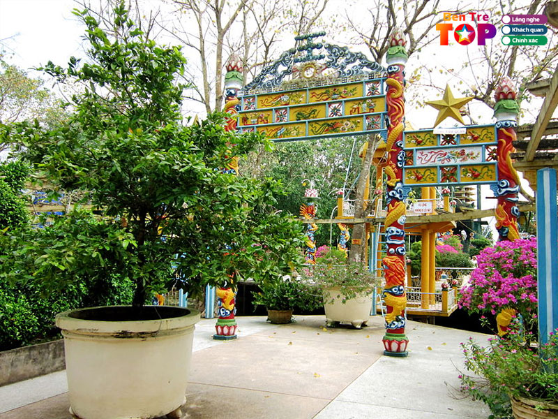 kien-truc-doc-dao-cua-khu-di-tich-dao-dua-ben-tre-ben-tre-bentretoplist