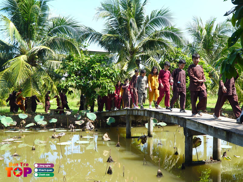 lam-the-nao-de-toi-duoc-nong-trai-hai-van-san-chim-vam-ho-bentretoplist