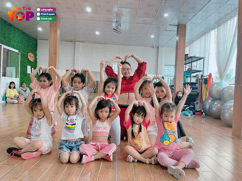 loan-tran-dance-fitness-bentretoplist