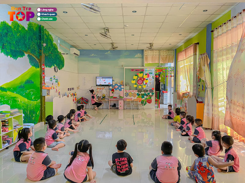 truong-mam-non-hoa-anh-dao-bentretoplist