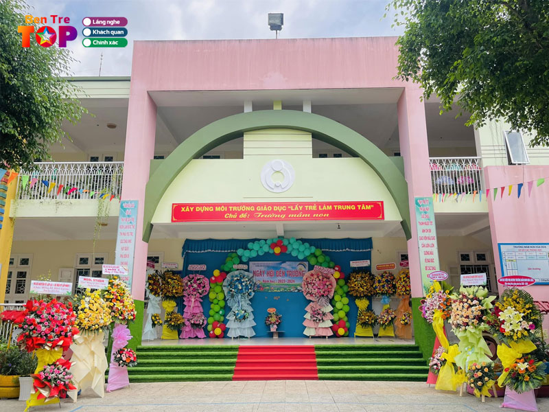 truong-mam-non-hoa-dua-bentretoplist