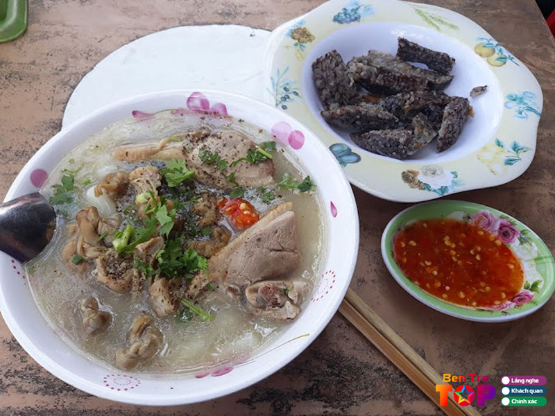 banh-canh-vit-bot-xat-nga-4-tan-thanh-bentretoplist