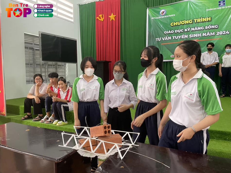 Cac-lop-hoc-tai-trung-tam-nha-thieu-nhi-ben-tre-bentretoplist