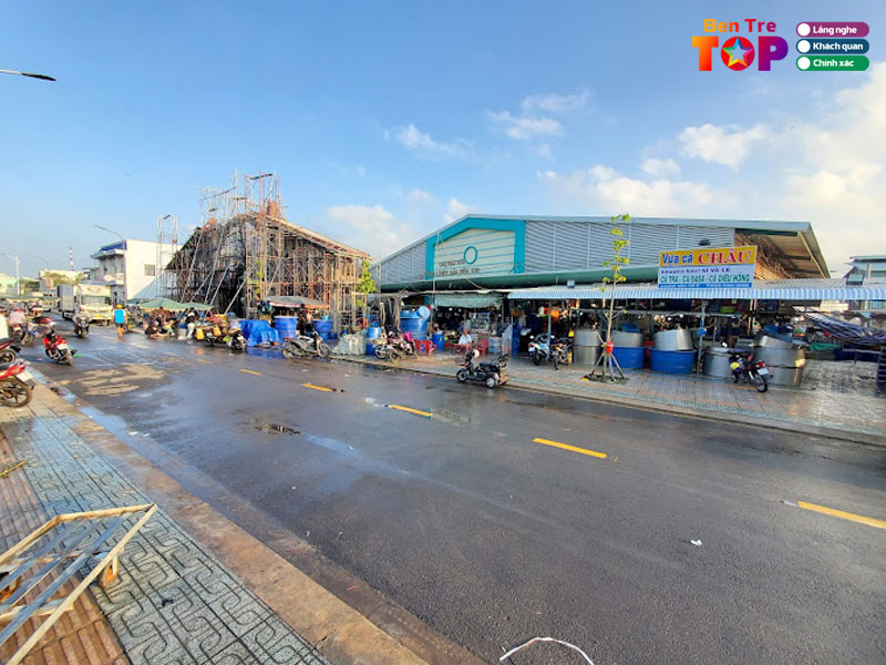 cho-dau-moi-nong-thuy-san-ben-tre-bentretoplist