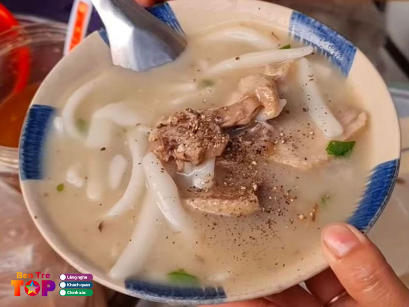 Banh-canh-bot-xat-bentretoplist