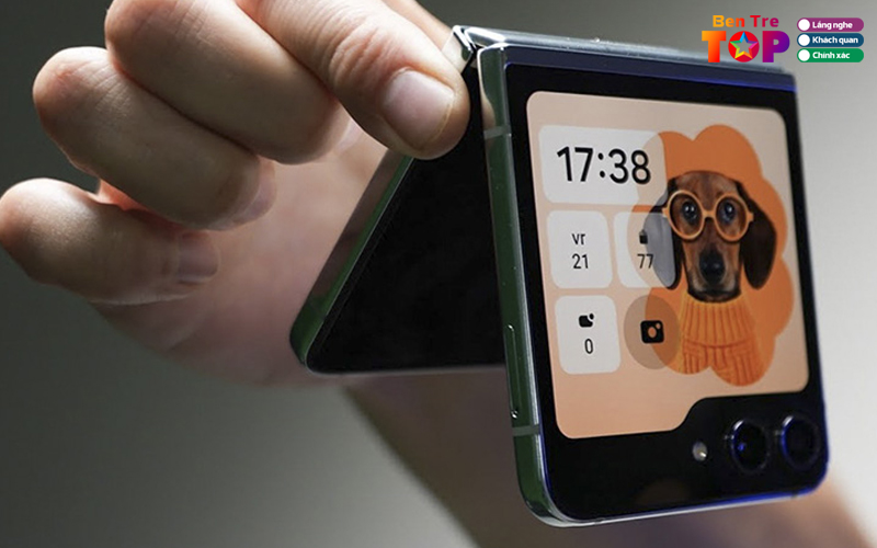 Galaxy-z-flip6-co-gia-bao-nhieu-bentretoplist