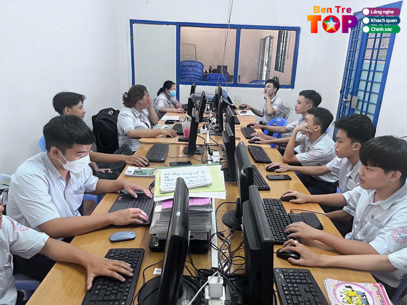 Cong-ty-day-nghe-vien-thanh-bentretoplist