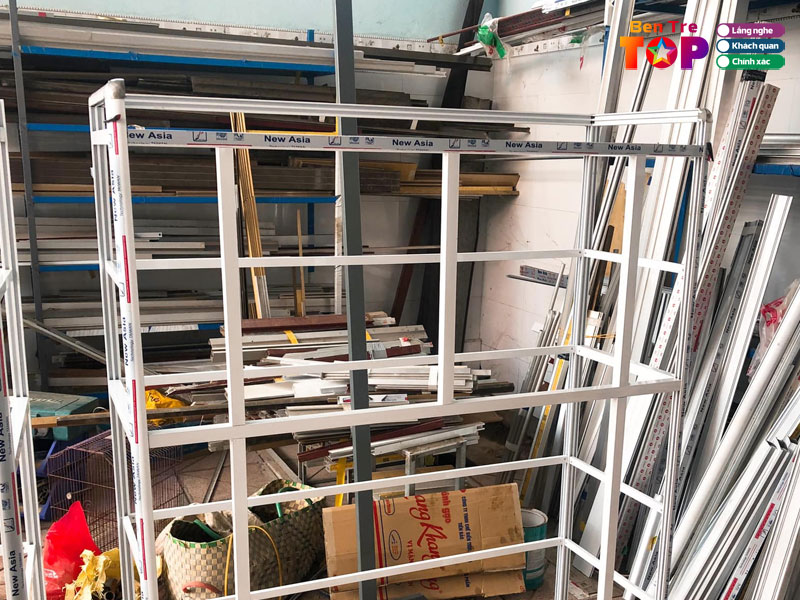 Cua-hang-nhom-kinh-hiep-thanh-bentretoplist