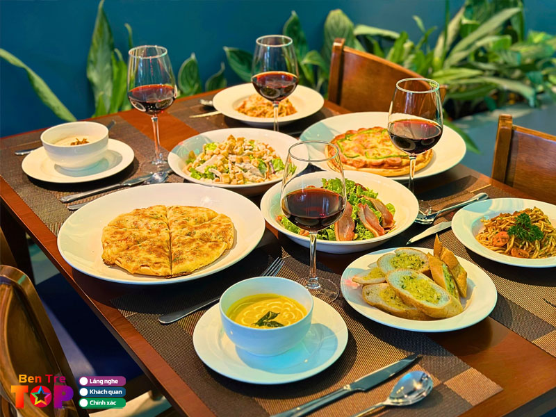 Hide-away-bistro-bentretoplist