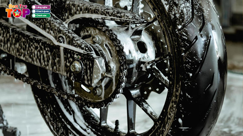 Top-10-tiem-rua-xe-may-o-ben-tre-gia-re-phuc-vu-chu-dao-bentretoplist