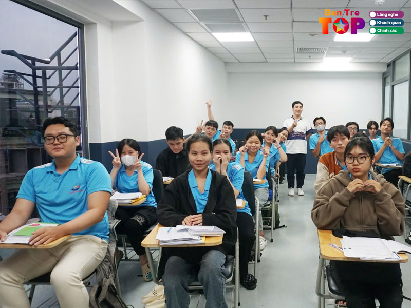 Trung-tam-nhat-ngu-hikari-academy-o-ben-tre-bentretoplist