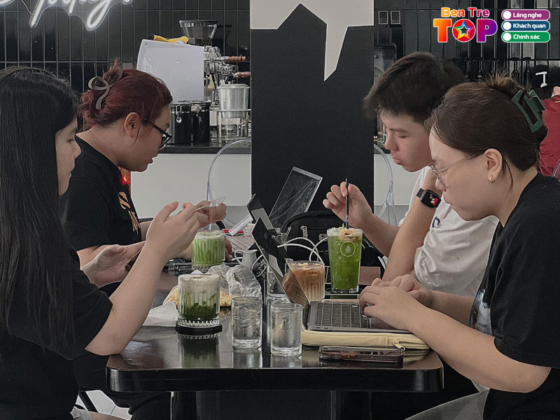 Ca-phe-mosaic-bentretoplist