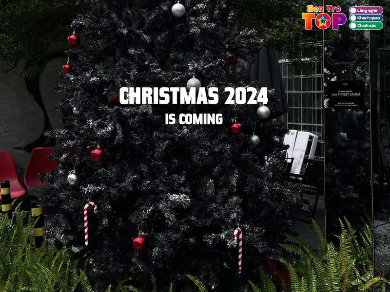 May-forest-quan-cafe-trang-tri-noel-o-ben-tre-sieu-hot-hit-bentretoplist