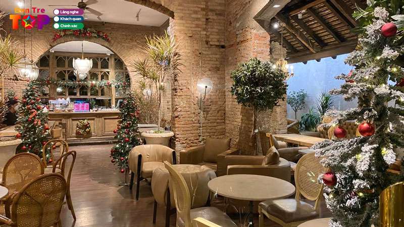 Top-10-quan-cafe-trang-tri-noel-o-ben-tre-dep-phat-sot-bentretoplist