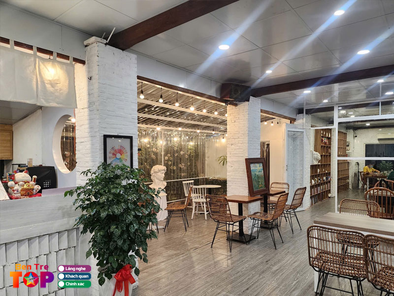 Cham-cafe-bentretoplist