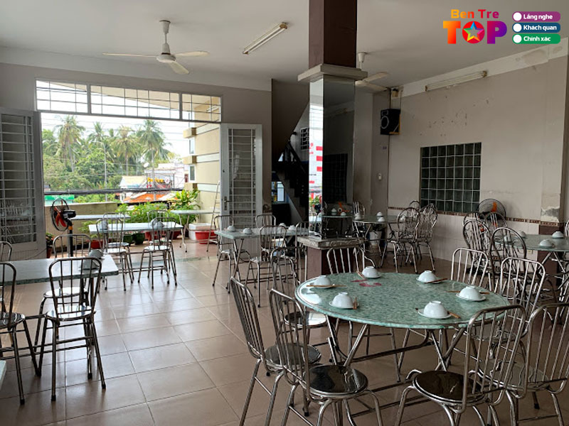 Tiem-an-truong-ky-bentretoplist