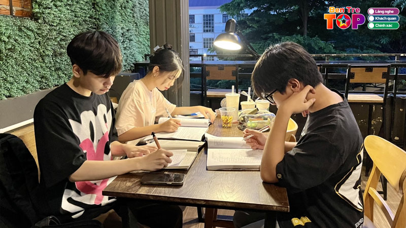 Top-10-quan-ca-phe-hoc-bai-o-ben-tre-yen-tinh-rong-rai-bentretoplist