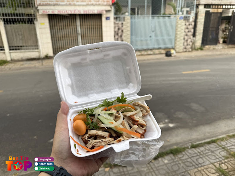 Banh-mi-7-hien-xoi-ga-banh-uot-bentretoplist