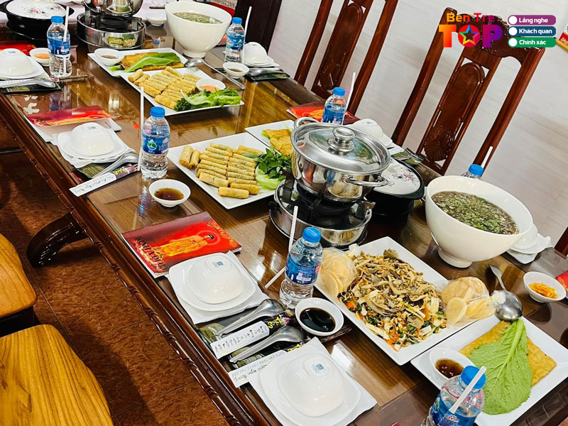 Am-thuc-chay-ta-on-bentretoplist