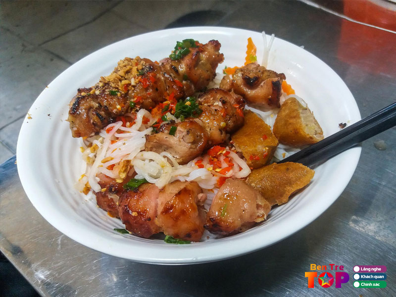 Bun-thit-nuong-nguyen-van-tu-bentretoplist