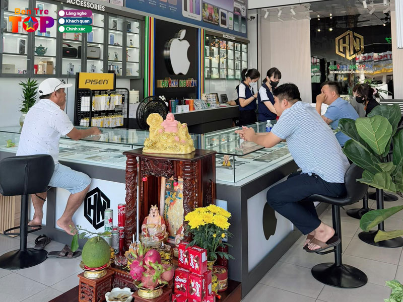 Huynh-nguyen-store-chi-nhanh-dong-khoi-bentretoplist