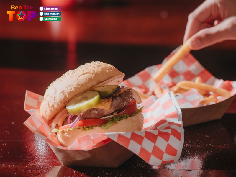 1010-burger-cafe-bentretoplist