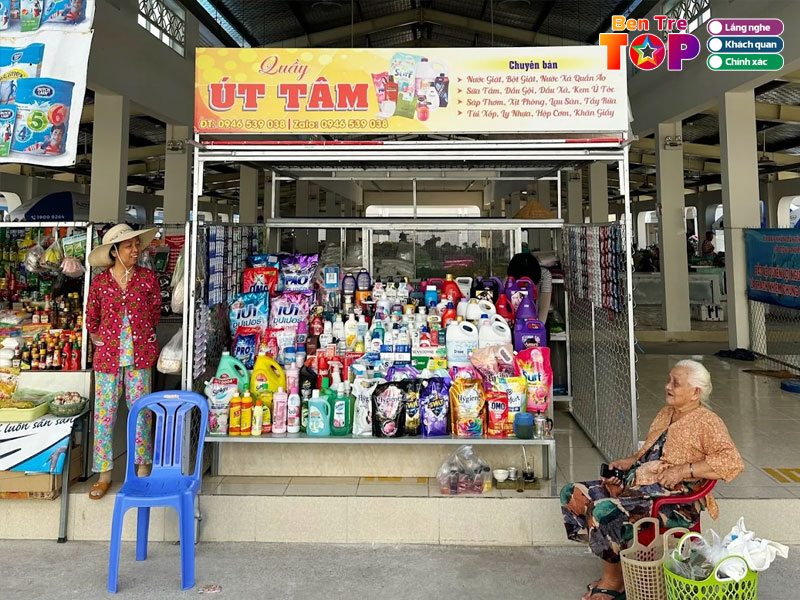 Cua-hang-tap-hoa-ut-tam-bentretoplist