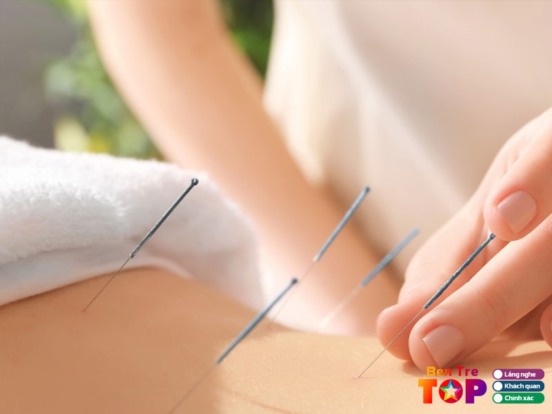 Phong-kham-y-hoc-co-truyen-bs-yhct-le-thi-pho-bentretoplist