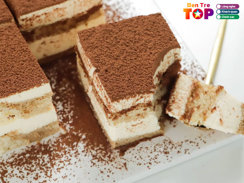 Lam-sao-de-chon-duoc-banh-tiramisu-ngon-chat-luong-bentretoplist