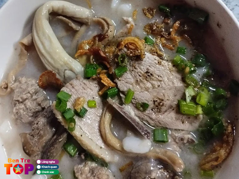 Banh-canh-bot-xat-ba-tu-bentretoplist