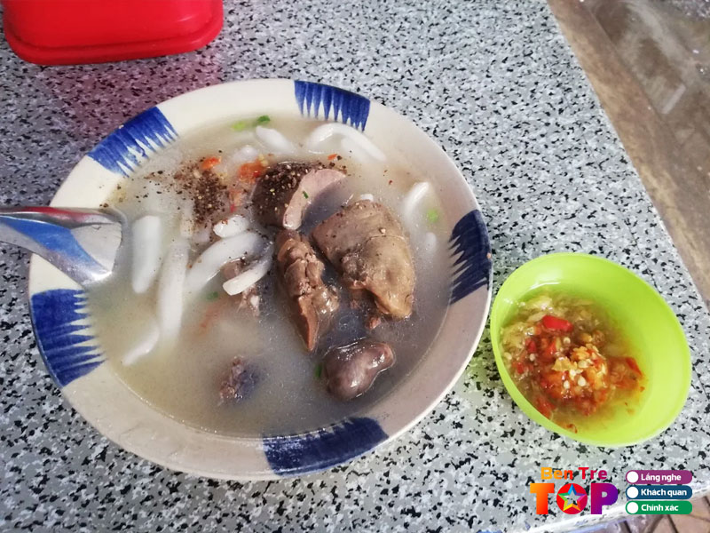 Banh-canh-bot-xat-cho-ben-tre-bentretoplist