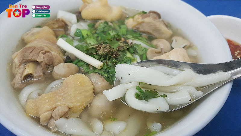 Top-10-quan-banh-canh-bot-xat-o-ben-tre-ngon-re-bentretoplist