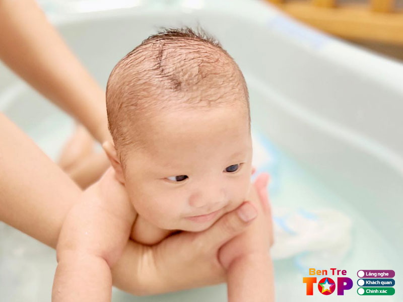 Happy-baby-bentretoplist