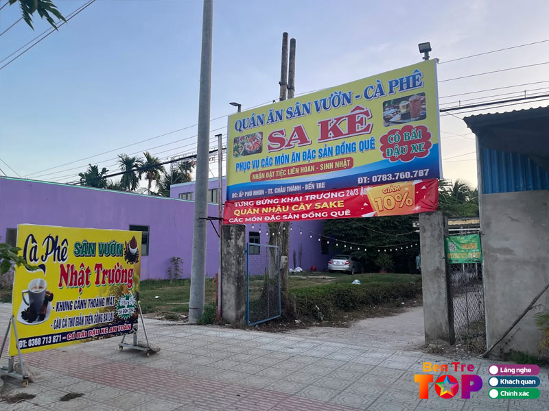 Quan-nhau-san-vuon-nhat-truong-bentretoplist