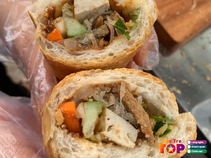 Banh-mi-chay-moc-bentretoplist