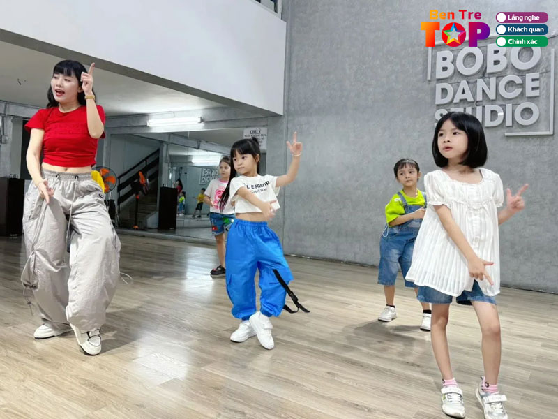 Huong-dan-lua-chon-va-meo-trai-nghiem-tu-dan-dia-phuong-bentretoplist