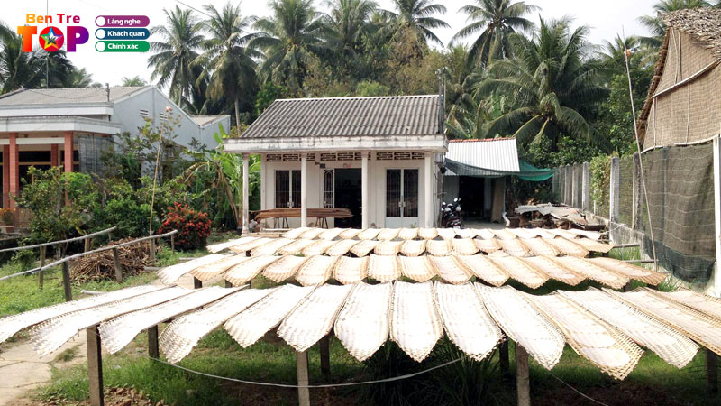 Kham-pha-lang-nghe-banh-trang-my-long-ben-tre-tram-nam-tuoi-bentretoplist