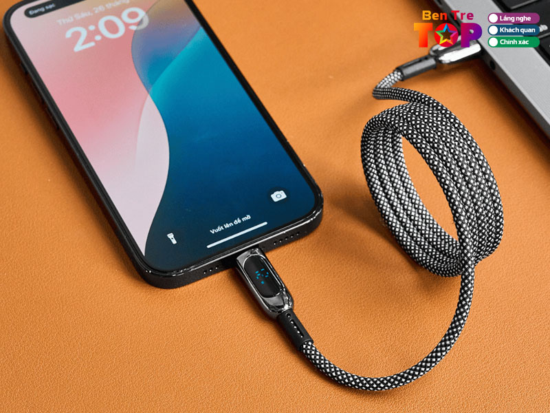 Nhung-dieu-can-chu-y-khi-lua-chon-day-sac-dien-thoai-bentretoplist