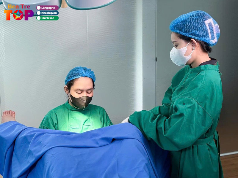 Vien-chuyen-khoa-tham-my-bs-quynh-bentretoplist