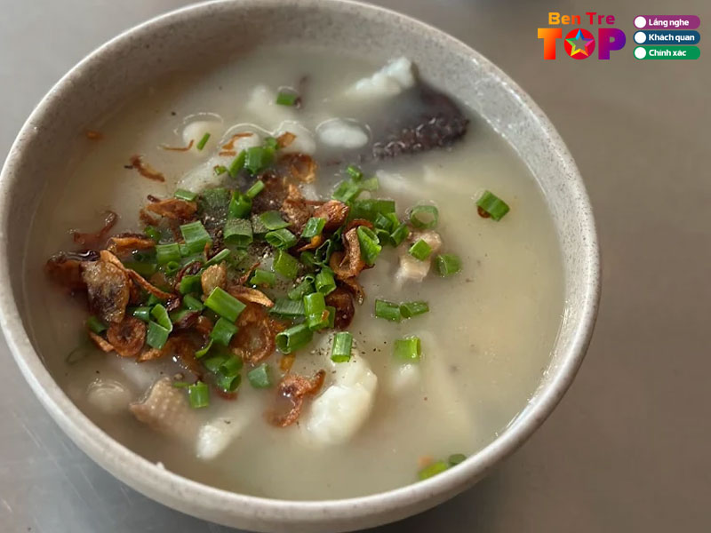 Banh-canh-vit-ba-cho-huong-vi-cot-loi-tu-xuong-ham-1-bentretoplist