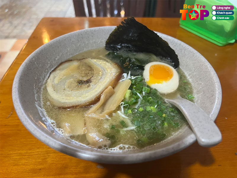 Chichiramen-the-gioi-mi-ramen-va-sushi-da-dang-bentretoplist