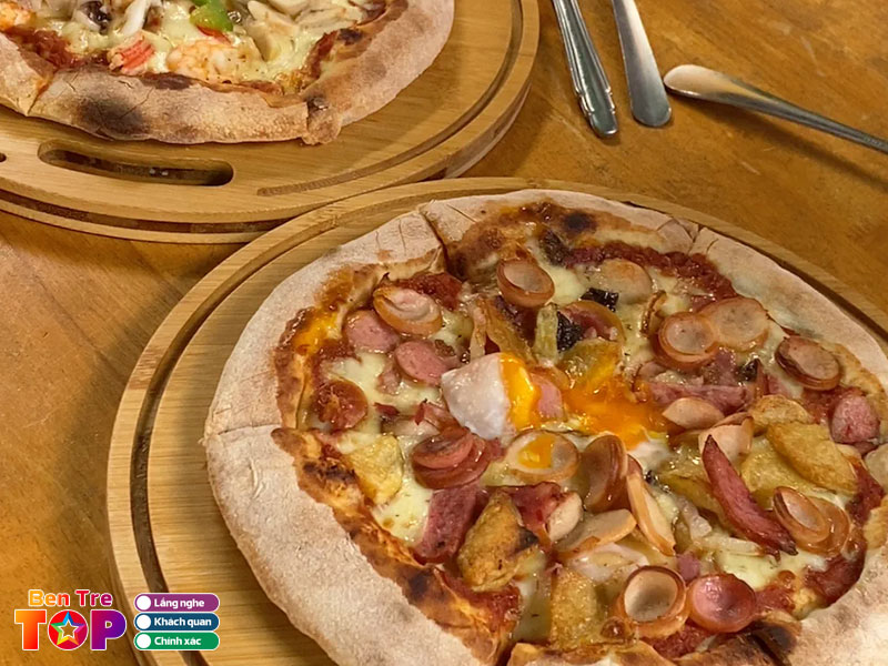 Cocomint-pizza-truyen-thong-tu-nguyen-lieu-ban-dia-bentretoplist