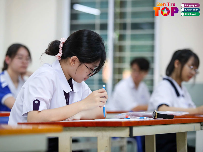 Huong-dan-lua-chon-truong-cap-3-phu-hop-tu-kinh-nghiem-dia-phuong-3-bentretoplist