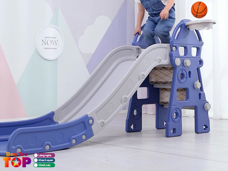 Meo-chon-cau-truot-nhua-an-toan-cho-tre-nho-bentretoplist