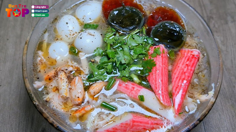 Top-5-quan-sup-cua-o-ben-tre-nong-hoi-topping-day-dan-bentretoplist