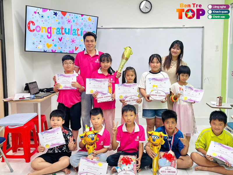 Trung-tam-ngoai-ngu-achievers-bentretoplist