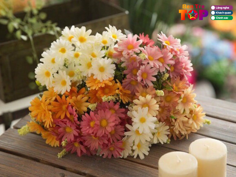 Tiem-hoa-pony-chuyen-cam-hoa-cuoi-va-lan-ho-diep-lua-nghe-thuat-bentretoplist