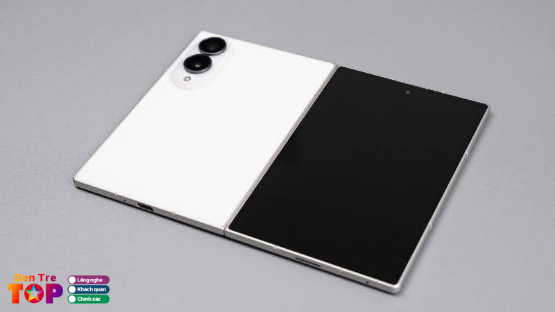 Iphone-duo-vua-ra-mat-galaxy-z-fold8-co-con-la-lua-chon-dang-can-nhac-o-phan-khuc-dien-thoai-gap-2-bentretoplist
